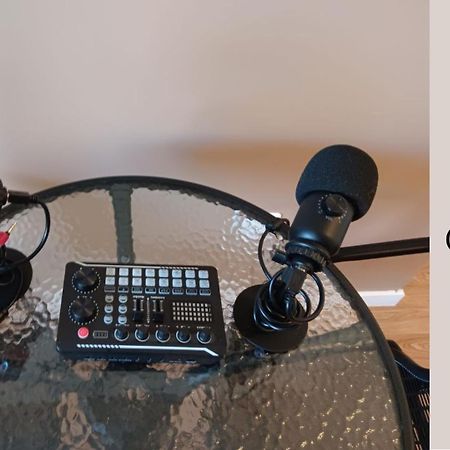 Destiny Appart' Paris -Beauvais-Orly- Podcasts- Stade De France Stains Eksteriør billede